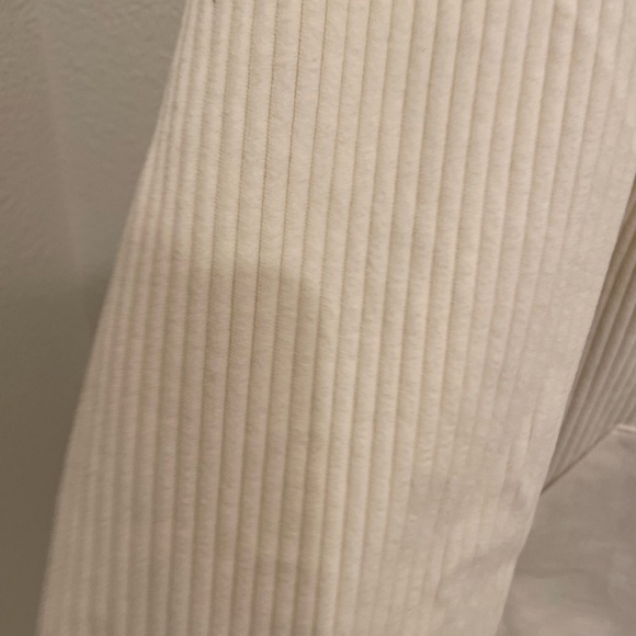 NWT Mens Royalty By Maluma Ivory Sweatshirt Size Small​​​​​ - Picture 2 of 7